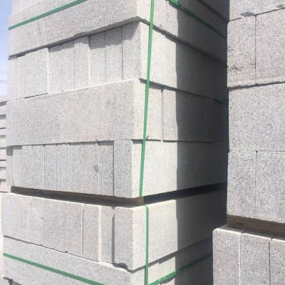 倒角花岗岩侧石价格 耐腐蚀侧石图片 户外建筑用石加工厂